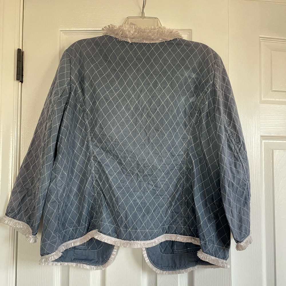 Elegant Denim Blue Quilted Women's Jacket - Picture 2 of 4